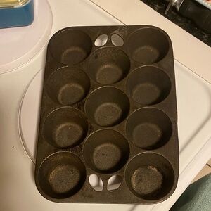 Antique Griswold Wagner Ware Muffin Pan Cast Iron Pop Over 11 Cup USA